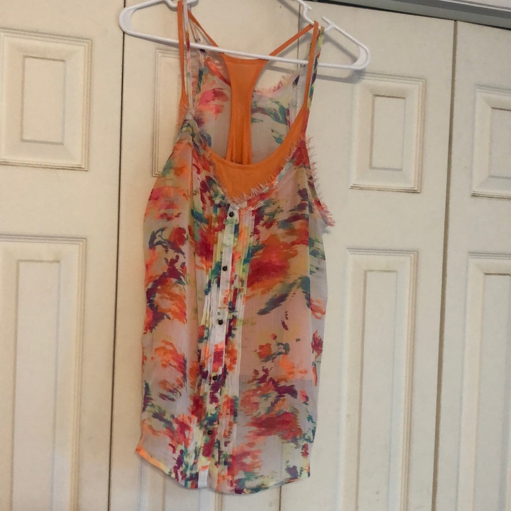 Woman’s tanks